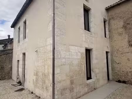 gond-pontouvre magnifique maison en pierre entièrement rén
