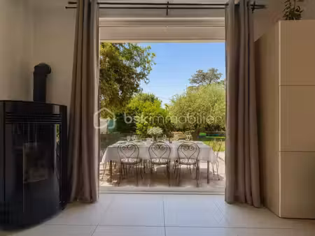 orange – maison de plain-pied entièrement rénovée avec jardin arboré et fort potentiel d'é
