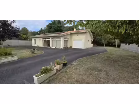maison en vente à terme occupée à st vivien de medoc 122 m2 sur terrain de 3871m2