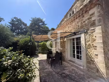 villa en pierre au coeur de valréas - enclaves des papes