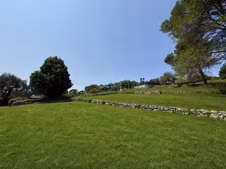 mougins - opportunité foncière exceptionnelle de 7 509 m²