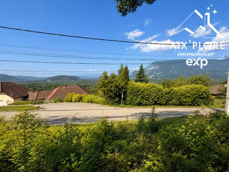 terrain constructible de 1 320 m² avec vue imprenable sur la ch
