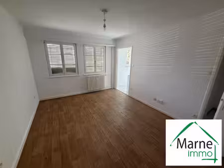 studio 3 place saint thomas 25m²