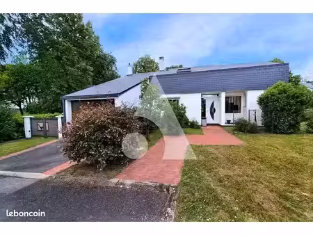 maison 8 pièces 141 m²