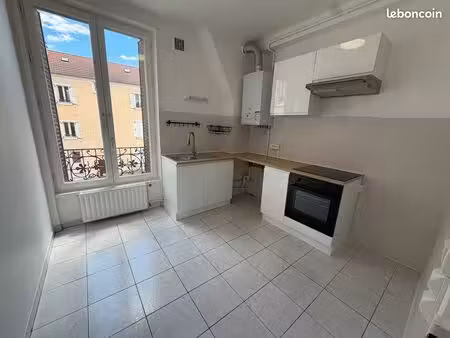 appartement f2 45 m² – centre-ville saint-leu-la-forêt 95320 – gare à 550 m – 920 cc