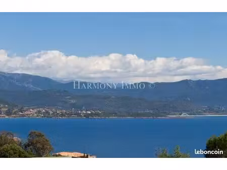 villa 5 pièces 200 m²