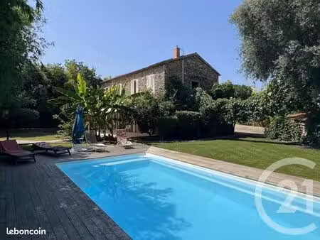 villa 7 pièces 183 m²