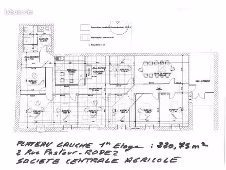 bureau 221 m²