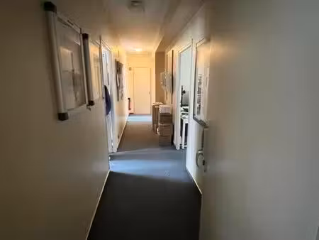 bureaux 243 m²