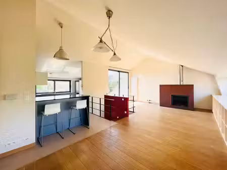 proximité métro kraainem et place dumon - duplex ± 120 m².