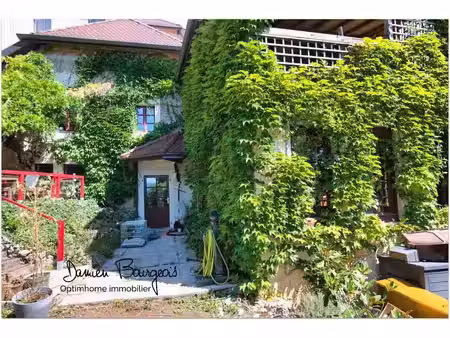 location maison 5 pièces 167 m² à divonne-les-bains (01220)  2 950 €