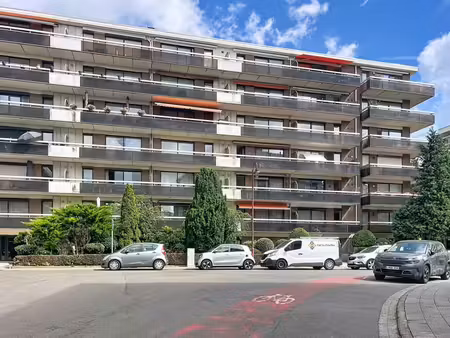 berchem st agathe - appartement 1 ch. - terrasses - 75 m²