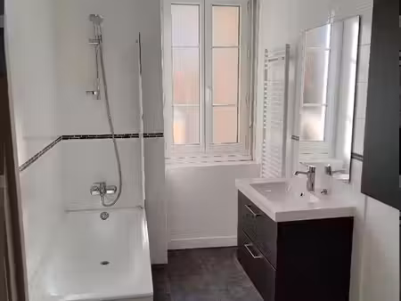 a louer grand t2 de 60 m²
