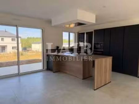 vente maison à alençon (61000) : à vendre / 93m² alençon