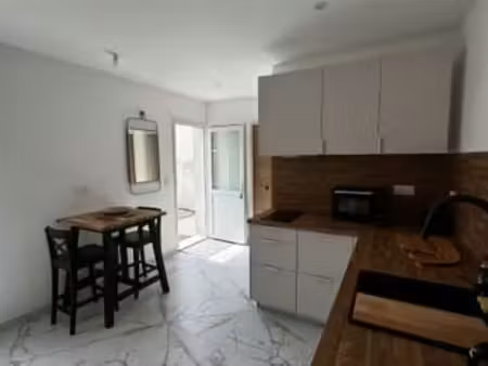 location appartement t1 meublé à concarneau (29900) : à louer t1 meublé / 25m² concarneau