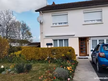 maison mitoyenne d'1 côté