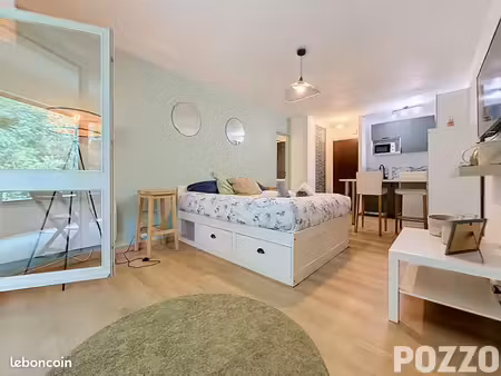 studio 1 pièce 24 m²