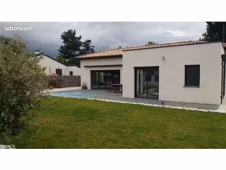 maison 105m2  3 chambres sur terrain 640m2