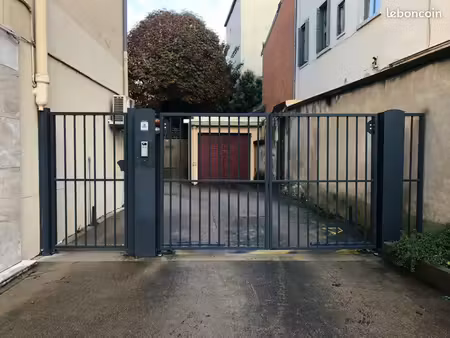location garage croix-rousse 69004 lyon