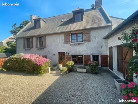 maison de caractère – 177 m² – dépendance de 100 m² – proche omaha beach