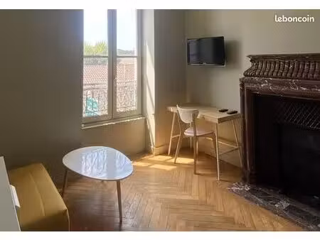 studio 1 pièce 14 m²