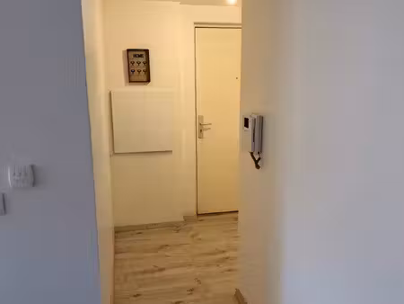 t2 meublé de 46 m² avec box – résidence récente – athis-mons