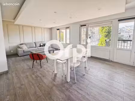 appartement 1 pièce 69 m²