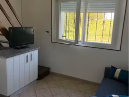 duplex 23m2 avec espace chambre au dessus chambre