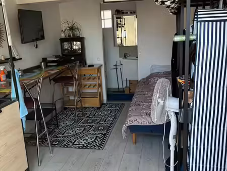 loue studio meublé et équipé
