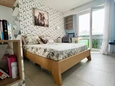 nice chambre meublée pour étudiante