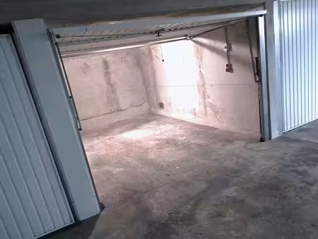 garage centre ville fréjus