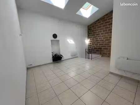 maison avec extérieur