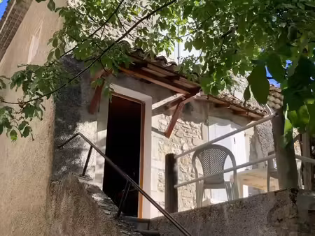jolie petite maison meublee a louer  avec exterieur  dans village drome provencale