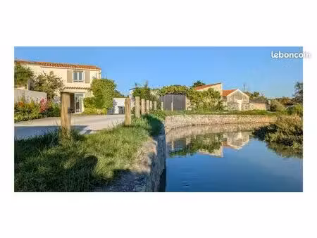 maison lauzières