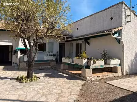 maison location rodilhan