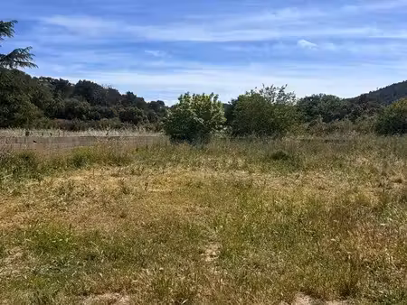 location emplacement camping-car