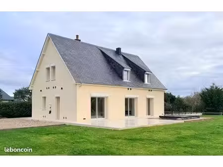 maison 9 pièces 220 m²