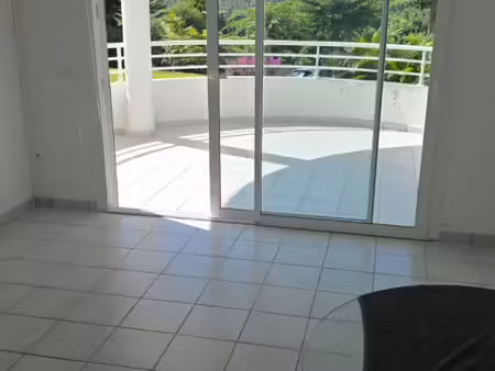 a vendre : charmant appartement t2 - 53 37 m2 avec sa terrasse et son jardin privatif