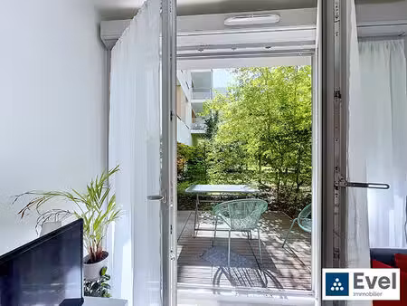 t2 vendu loué avec terrasse dans résidence de standing- nancy centre- investissement sécur