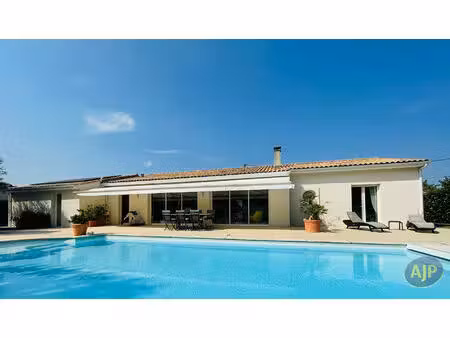 maison saintes