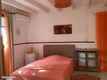 location studio meublé