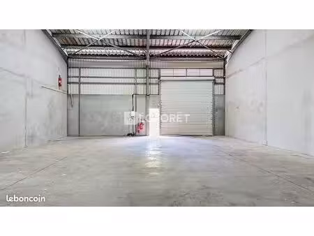 entrepôt 200 m² baie mahault