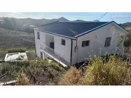 vente villa t3 avec studio garage  piscine et jardin