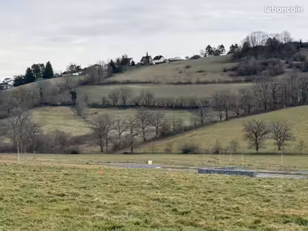 terrain 616 m² aurillac