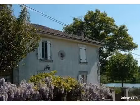 maison 107m² + dépendances + parc + cour