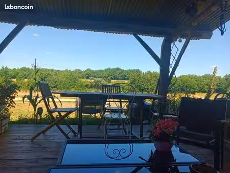 ancienne ferme avec vue imprenable  dépendances et seconde maison à rénover