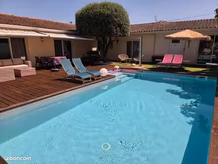 vends maison plain-pied 130m2 avec piscine à ruelle