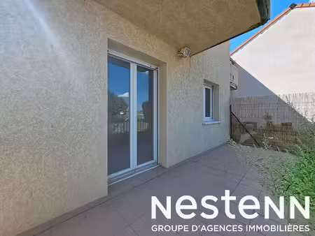 appartement genas 3 pièces en rez-de-chaussée avec terrasse + une place de parking privati