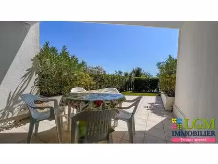 appartement t2 de 50m² en rez de jardin piscine et garage
