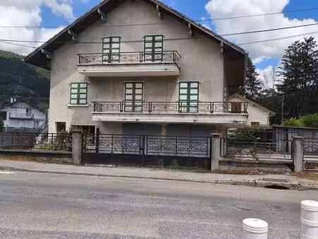 maison sur 3 niveaux
